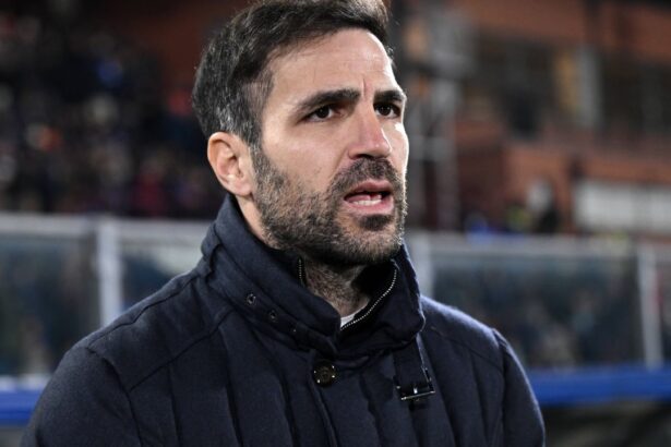 fabregas transfera de la barcelona como a pus ochii pe doi extraterestri 678a27b7afe34