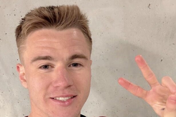 foto claudiu petrila si a facut un selfie dupa rapid poli iasi prima dubla din cariera 678f6db0e4e4a