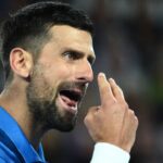 foto djokovic gest fara precedent cum le a batut obrazul celor care l au huiduit la australian open 67953950ab5a3
