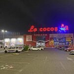 foto lantul romanesc la cocos care a intrat in lupta cu marile supermarketuri se extinde de ziua unirii cu un nou hipermarket sute de persoane au asteptat sa intre 6793606e9ff1b
