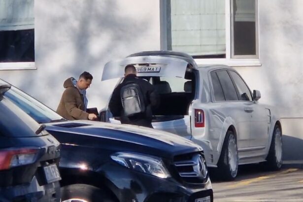 foto marea impacare cum a fost intampinat mirel radoi la universitatea craiova primele imagini dupa revenirea in banie 6798c0d58ca83