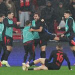 foto spaniolii nu s au abtinut dupa ce fc barcelona a reusit o victorie incredibila la lisabona 679020fd138ca