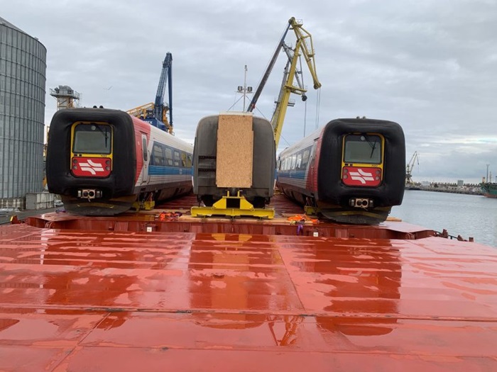 foto video primele trenuri intercity private din romania au ajuns in portul constanta 67839c7fd5b81