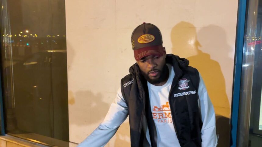 galerie foto aaron boupendza s a intors in romania cum a fost surprins atacantul exclus din lot de rapid 678b4816a631e