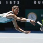 galerie foto australian open 2025 alcaraz si djokovic la un meci distanta de finala din sferturi spaniolul miscari de spiderman 678a3cc62854b