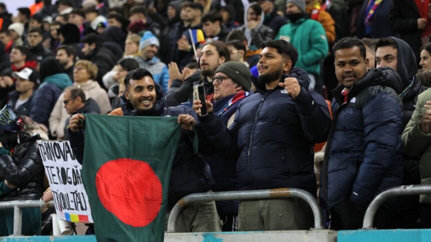 galerie foto fani din bangladesh sustinatori ai fcsb la meciul cu manchester united 679cd179b7c93