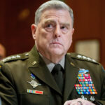generalul mark milley care l a numit pe donald trump fascist a ramas fara paza si acces la informatii secretizate 679a4ad54301b