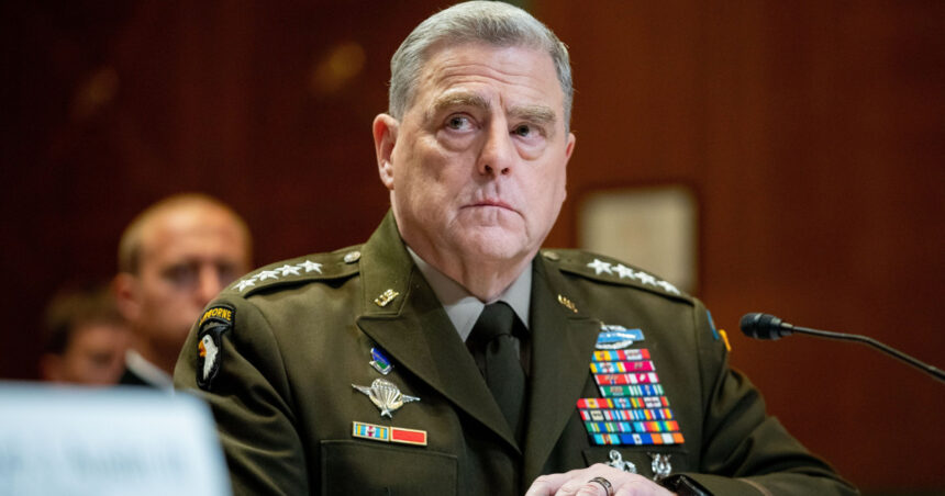 generalul mark milley care l a numit pe donald trump fascist a ramas fara paza si acces la informatii secretizate 679a4ad54301b