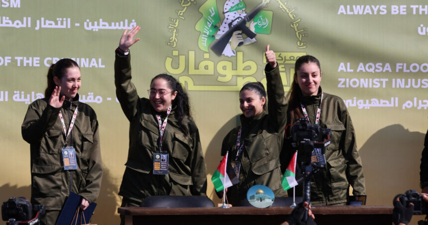 hamas a eliberat alte patru ostatice in schimbul lor israelul va elibera 200 de palestinieni din inchisori 6794c1f3e55a1