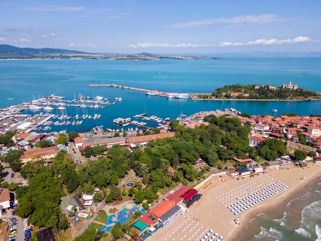 hotelierii bulgari spera ca turistii romani sa mearga in aceasta vara si in statiunile din sudul litoralului bulgaresc al marii negre 6781585779553