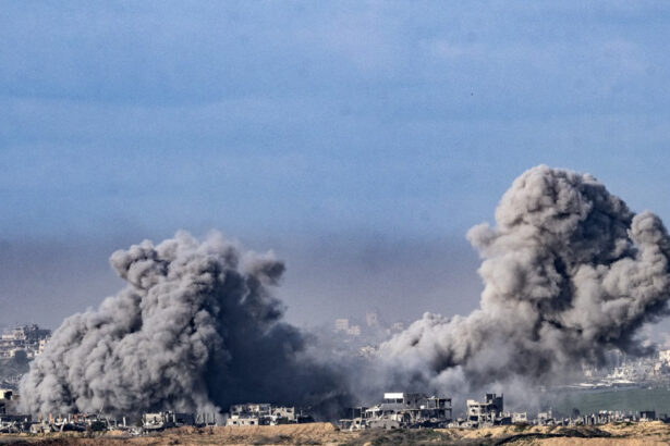 israelul a lansat atacuri in fasia gaza la ora la care ar fi trebuit sa intre in vigoare armistitiul cu hamas opt oameni au murit 678cc0a25718e