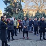 live foto protest la prefectura constanta manifestari organizate simultan in toata tara in loc sa exporte bunuri romania exporta propriii copii in cautarea unui loc de munca 678b9e0795f63