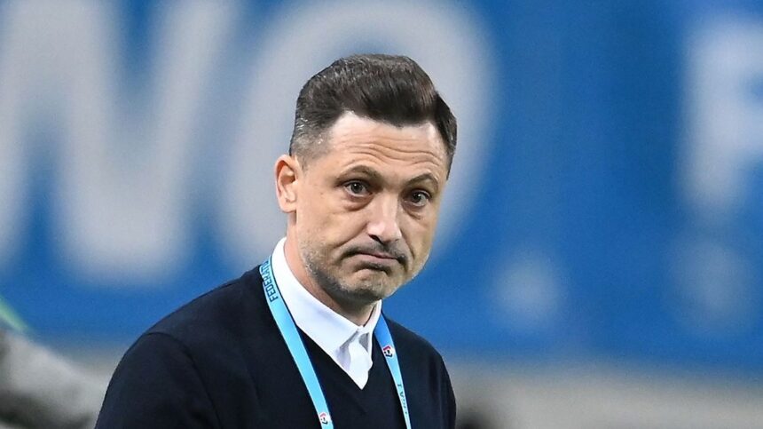 marile defecte ale antrenorului radoi acolo greseste el daca nu le rezolva nu o sa castige nimic niciodata 6799c8983fd0d