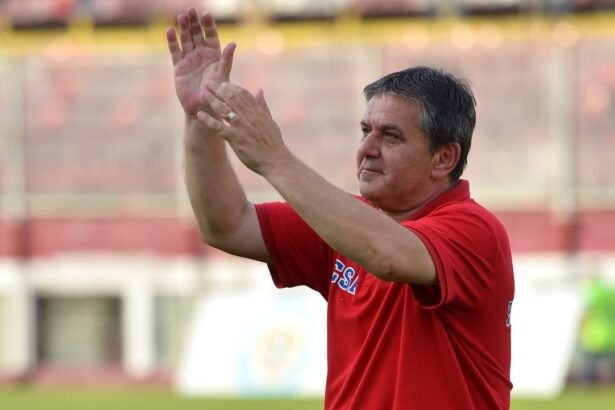 marius lacatus si a ales omul de gol de la fcsb cine crede ca va inscrie contra lui manchester united 679bb83156996