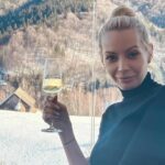 mesajul distribuit de daciana sarbu dupa divortul de victor ponta lectie de viata in ce loc din bucuresti s a fotografiat 679105a06bdf7