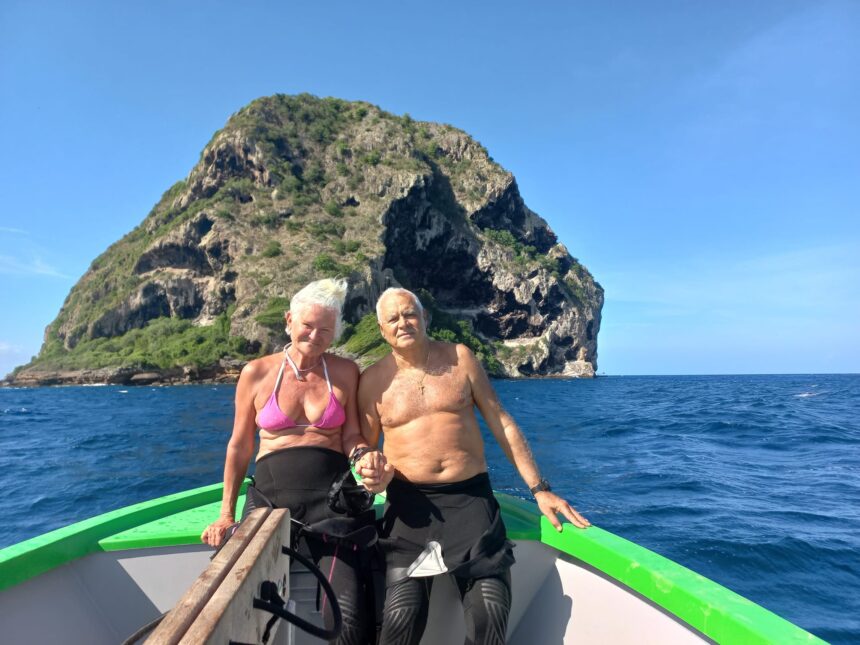 mesajul monicai tatoiu de ziua sotului ei victor cei doi au sarbatorit in marea caraibilor astazi capitanul face 71 de ani 677d1b41af299