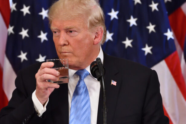 motivul pentru care donald trump nu bea niciodata alcool nici macar un pahar 678e3fbced724