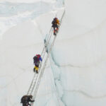 nepal majoreaza taxele de permis pentru alpinisti cat costa o urcare pe muntele everest cel mai inalt depozit de gunoi din lume 6791f1c76d884