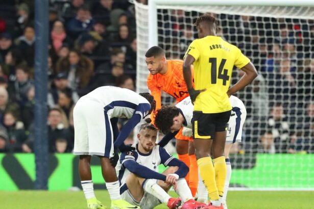 news alert radu dragusin este out de la tottenham clubul englez a facut anuntul dupa accidentarea tricolorului 679cdc18163c6