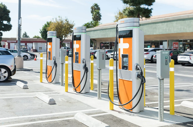 o companie americana care detine statii de incarcare pentru masini electrice dezvolta cabluri care nu pot fi taiate pentru a descuraja hotii de cupru 678a92c629691