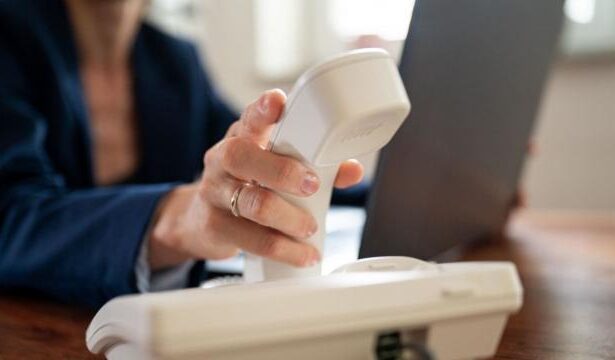 o femeie cu probleme psihice a cerut ordin de protectie la judecatoria constanta centrala imi asculta telefonul 67995bd785b1b