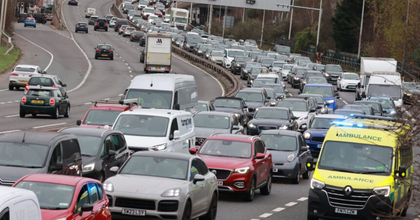 orasul unde soferii au petrecut in medie 101 de ore in trafic care este cel mai aglomerat loc din europa 677b84541f943