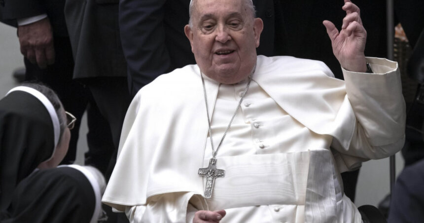 papa francisc denunta o epoca marcata de dezinformare si polarizare fenomenul ingrijorator este deturnarea programata a atentiei 679393d7be9a5