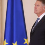 pot aur si sos au strans numarul necesar de semnaturi pentru suspendarea fortata a lui klaus iohannis listele au fost depuse joi 6788f32aea0df