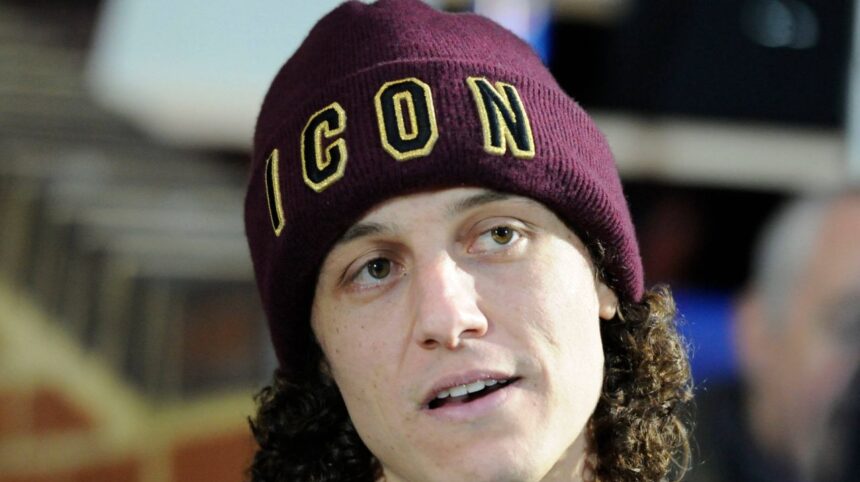 povestea continua david luiz nu se da batut la 37 de ani brazilianul a semnat un nou contract 678f86519ff89
