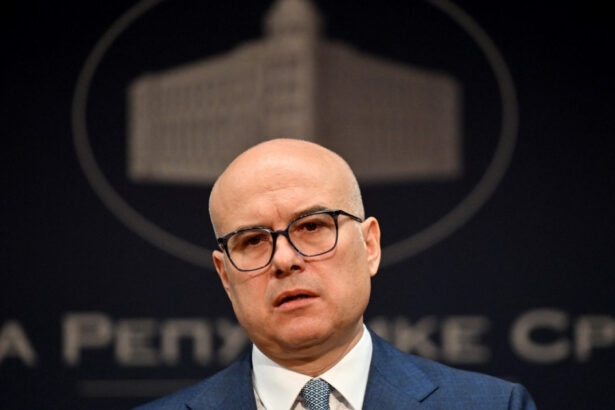 premierul milos vucevic isi anunta demisia dupa trei luni de proteste uriase in serbia 6798c98a6c908