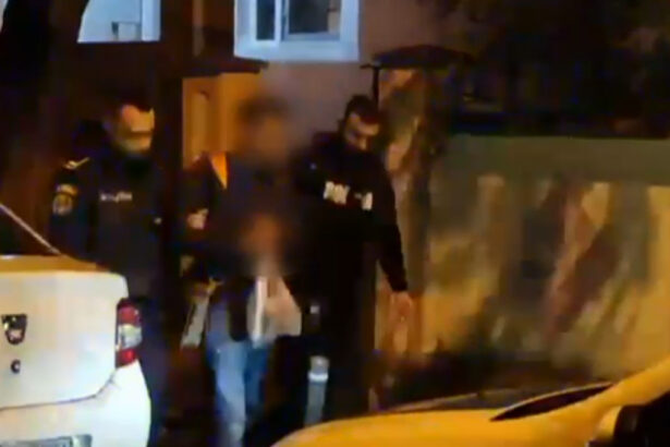 prima retinere dupa mitingul pro georgescu barbatul care a vandalizat masina unor jurnalisti si a petrecut noaptea in arest 678222d8d2d3c