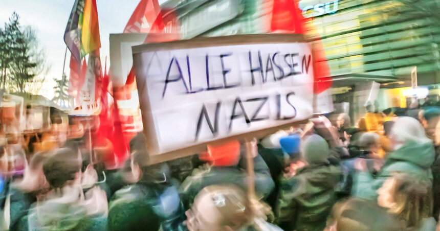 proteste de amploare in mai multe orase din germania dupa alianta dintre conservatori si extremisti absolut inacceptabil 679ca859b16d4