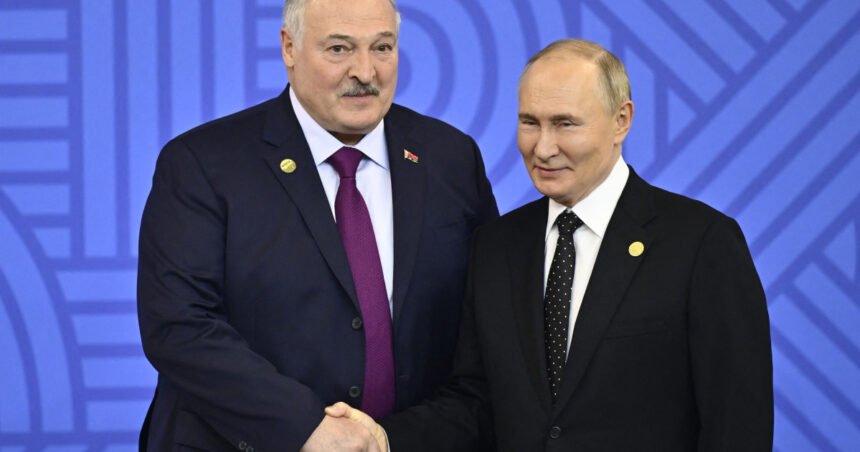 putin l a felicitat pe lukasenko pentru victoria in alegerile prezidentiale arata sprijinul indubitabil al populatiei 67974cc740150