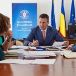 reactia ministrului finantelor dupa ce si sp a inrautatit perspectiva ratingului romaniei 67940cb2b58ac