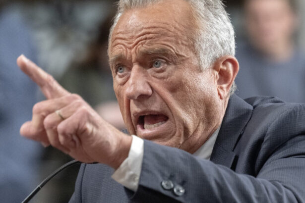 robert f kennedy jr atacat de democrati pe tema vaccinurilor la audierea din senat ne toarna minciuni 679b33554269e