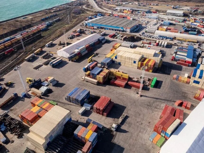 sea container services firma lui bogatu fainarea si pilca a primit unda verde de la mediu pentru realizarea unor investitii in portul constanta 6799bc1f28bcf
