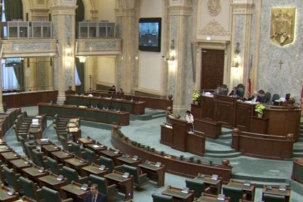 sindicalistii din senat reclama o reorganizare in graba extrem de ingrijoratoare care ar duce la reducerea a 200 de posturi 678fd78b3fcf0