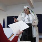 sosoaca dezlantuita georgescu si simion sunt oamenii globalistilor nu votati georgescu nu mergeti la protest 6777b1bb92759