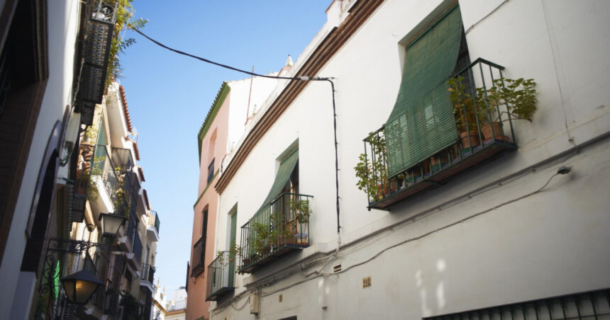 spania impune o taxa de pana la 100 pentru persoanele nerezidente din afara ue care vor sa cumpere locuinte 678687c2aa837