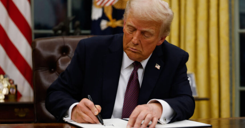 tarifele lui trump ar putea creste preturile unor tehnologii pentru laptopuri smartphone uri si inteligenta artificiala in sua 67987bddb305d