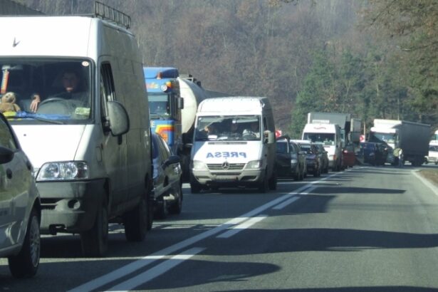 trafic aglomerat pe dn1 politistii recomanda folosirea de rute alternative 677699bde62bb