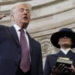 trump a depus juramantul fara sa puna mana pe biblie ce spun expertii despre consecintele acestui gest 678f476791bd3