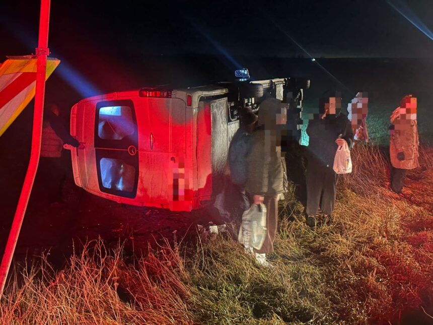 un microbuz cu 16 ucraineni s a rasturnat pe dn 22 la limita judetelor constanta si tulcea 67821d42c90bb