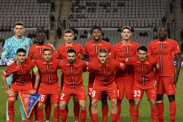 un titular de la fcsb a iesit accidentat de la antrenament inaintea partidei cu uta arad 67952b45011f3