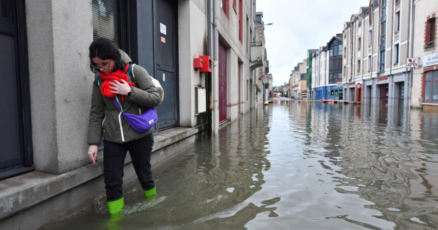 vestul frantei este vizat de un nou cod rosu de inundatii nivelul apei ar putea depasi recordul istoric din 1995 679b6eef5a984