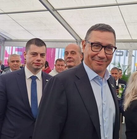 victor ponta nu ii da sanse lui crin antonescu sa ajunga in turul 2 si se auto propune candidat al psd 6793def63dd7f