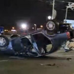 video accident in capitala o masina s a rasturnat dupa ce s a ciocnit cu o autospeciala de politie doi oameni au ajuns la spital 678b68d889c10