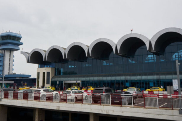 video aterizari de urgenta pe aeroportul otopeni doua curse au solicitat ajutor una spre marsilia alta spre abu dhabi 679374ab12aa1