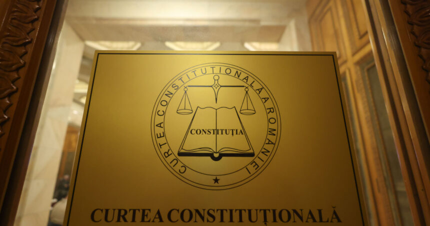 video avocatii lui calin georgescu ajutati de aur sa depuna la ccr cererea de revizuire a anularii alegerilor 67810709180ab
