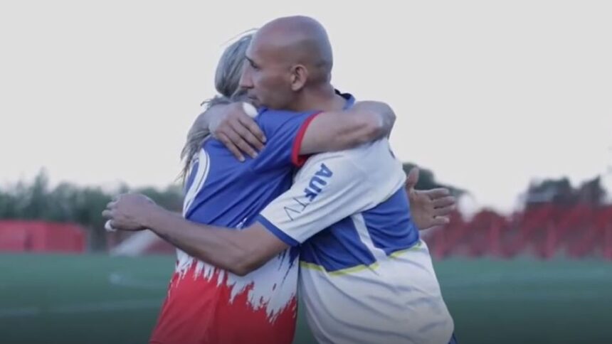 video cel mai batran fotbalist din lume se compara cu ronaldo si isi cauta cel de al 50 lea club din cariera 678b641bf0c17